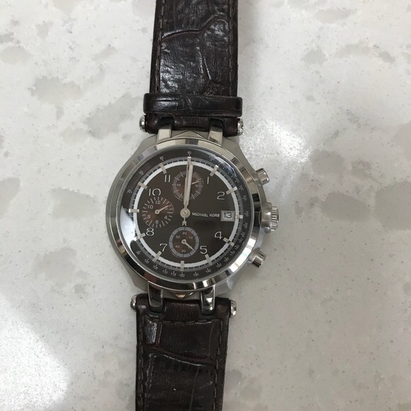 Michael Kors Watch Brown Crocodile Embossed Strap - Picture 3 of 5